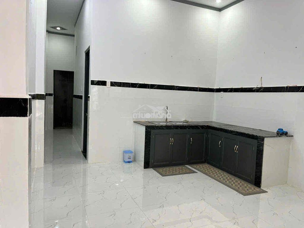 Nhà trệt lầu ngay ngã tư bến cá - Ảnh 3