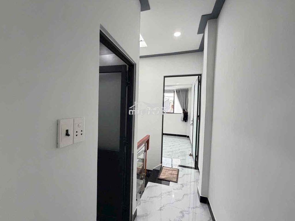 Nhà 3x18 lầu đẹp - Ảnh 2
