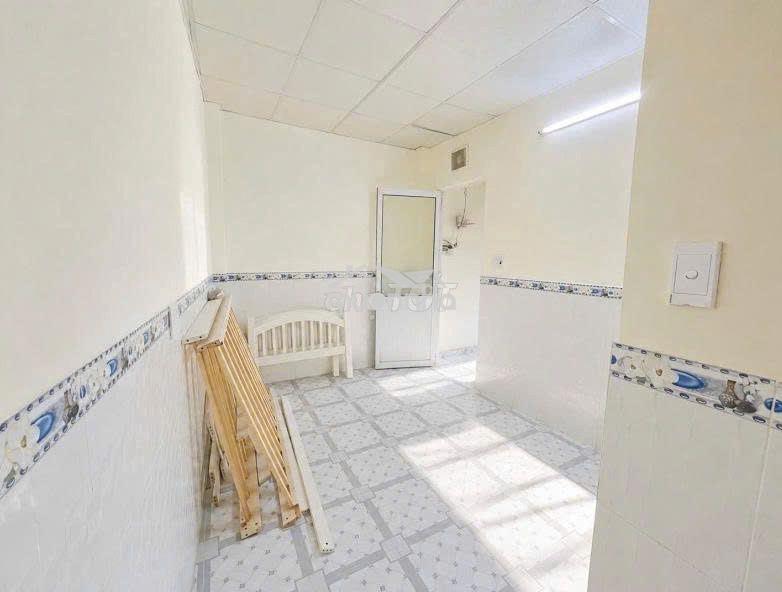 Quận 10 - 42m2 - 4 tầng, 5 pn 6 wc - 5.35 tỷ. - Ảnh 4