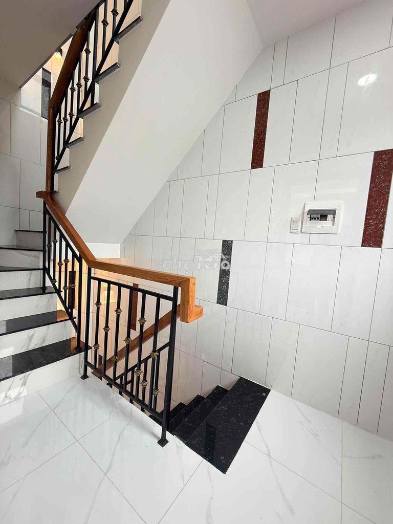 Nhà quận 7 shr nhỏ 5 tỷ, 25m² đất + 70m² sàn, trần xuân soạn, tân hưng - Ảnh 2