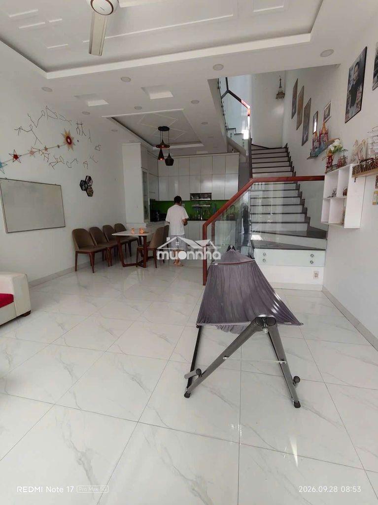 Bán nhà 2 lầu khu dân cư gia hòa xã phong phú quốc lộ 50 sổ hồng riêng - Ảnh 2