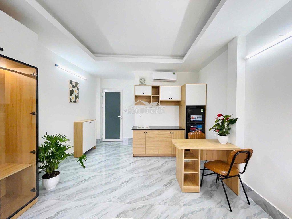 Phòng studio ban công thang máy rộng - Ảnh 2