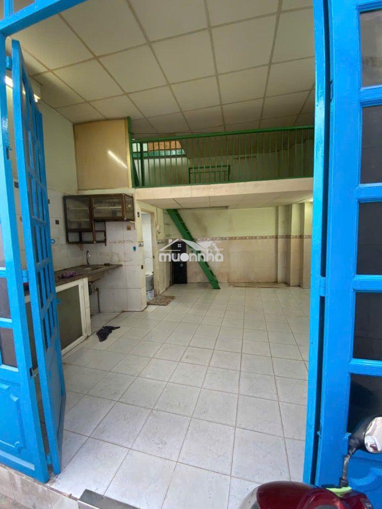Nhà cách mạng tháng 8,dt 20m,1 trệt,1 lửng,gác suốt. - Ảnh 2