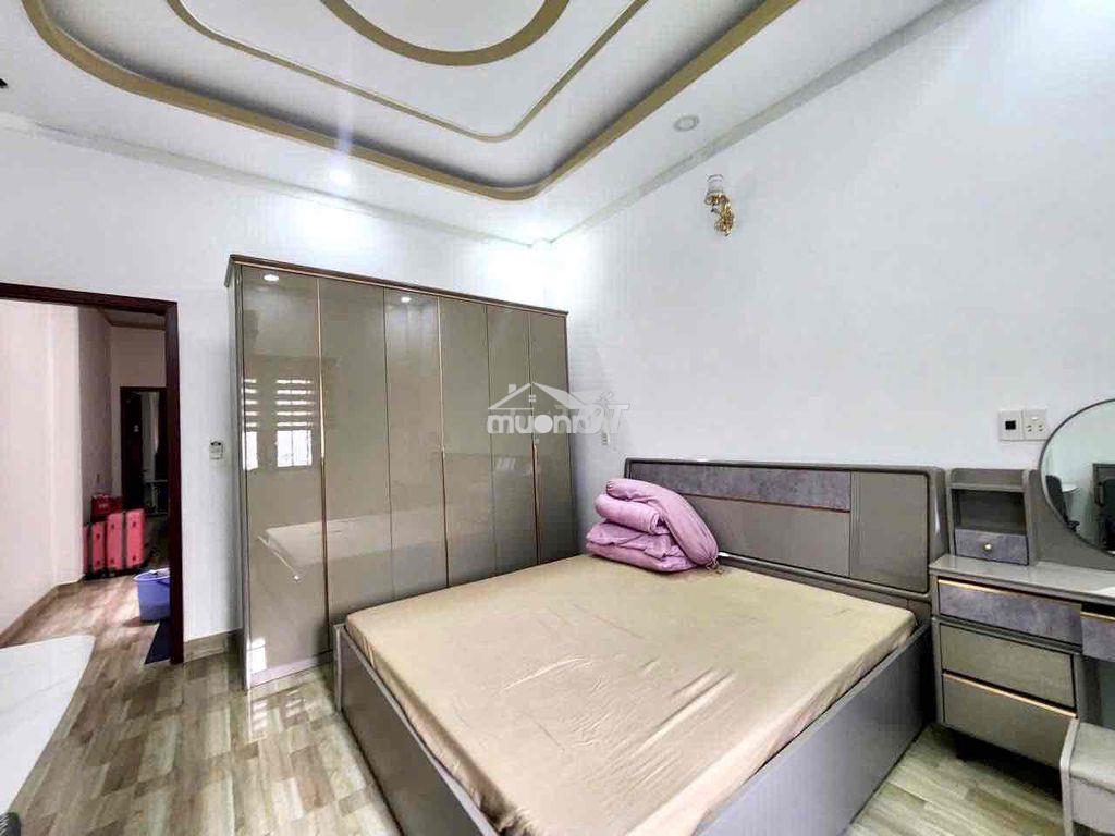 Nhà 2 lầu 1 trệt bình chuẩn, có nội thất,đường 7m đậu ô tô ok - Ảnh 4