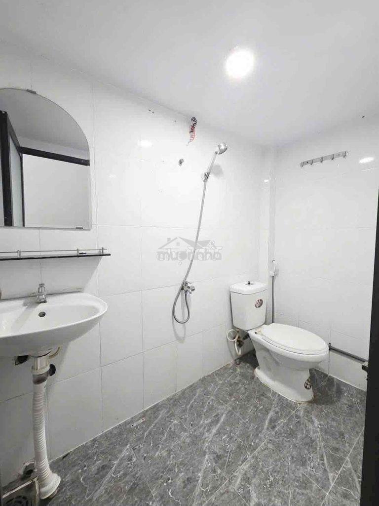 Cho thuê nhà khu tân sơn nhì - 4x20m - nhà mới - giá thuê rẻ - Ảnh 3