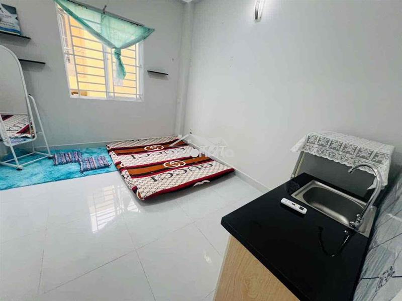 Phòng cửa sổ trời ngay nguyễn văn thương cạnh uth hutech