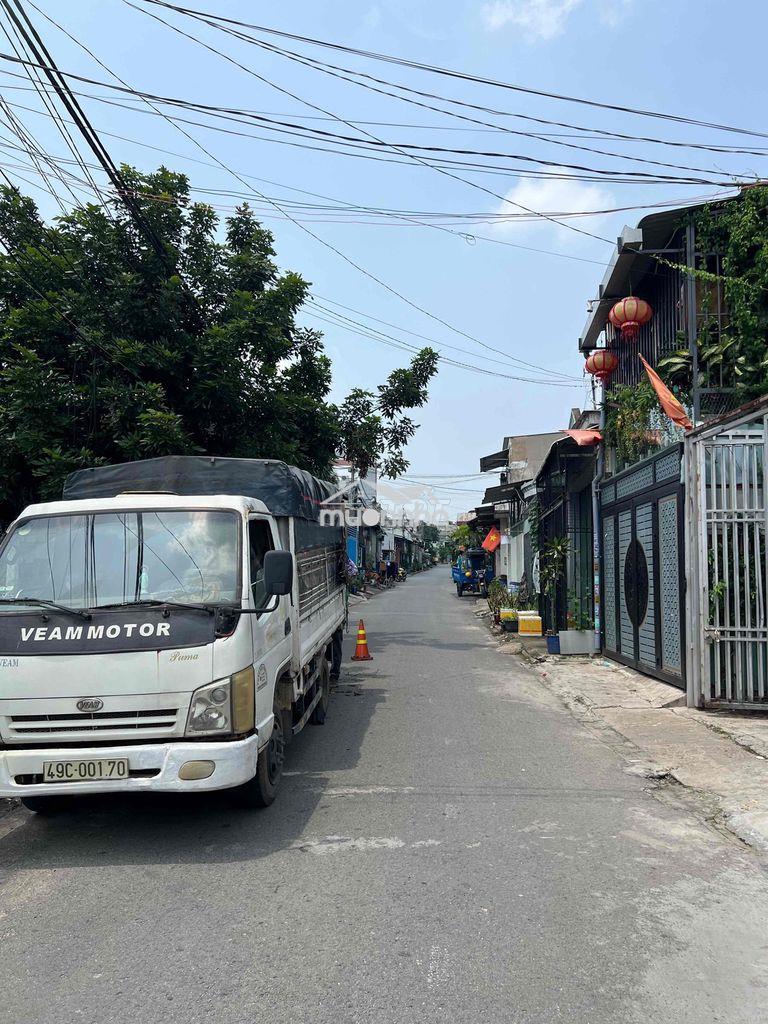 Nhà mặt tiền buôn bán - Ảnh 4