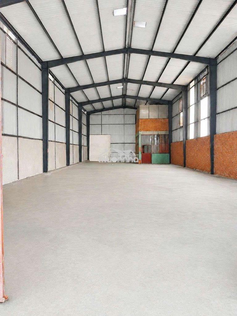 💥Kho xưởng giá rẻ 300m2 có 15t thôi ạ thuận giao nhanh mới kịp ạ