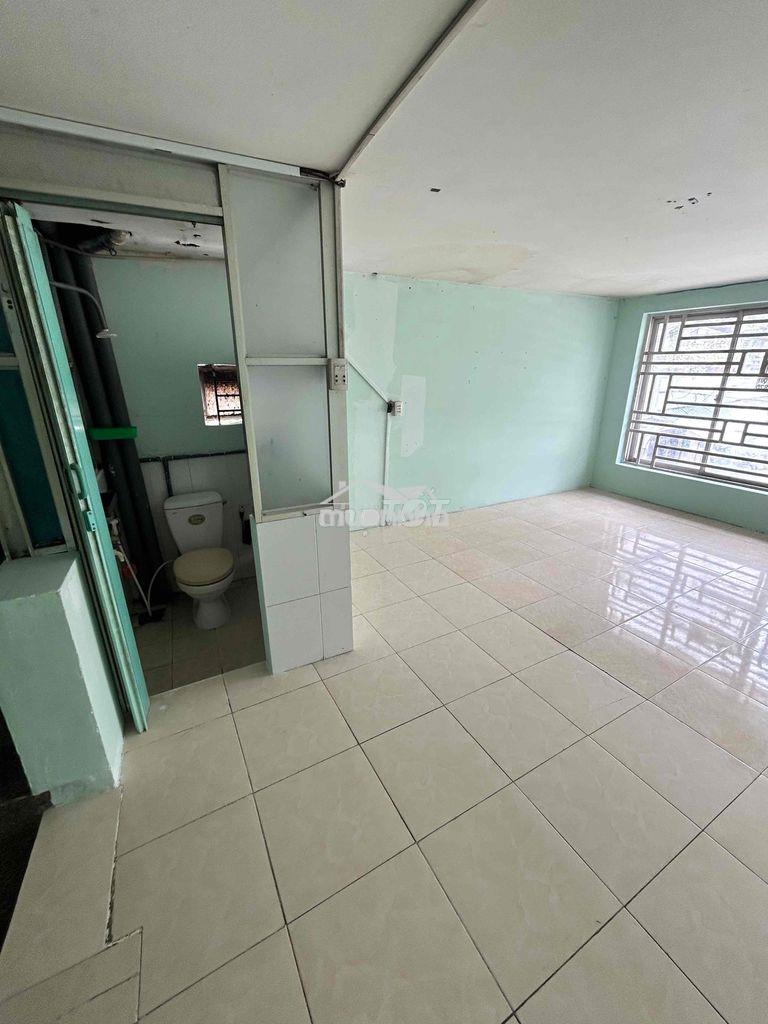 Góc tân kỳ tân quý - 4 x 10 - 2 lầu - 3pn - 4wc - 7tr5 - 4