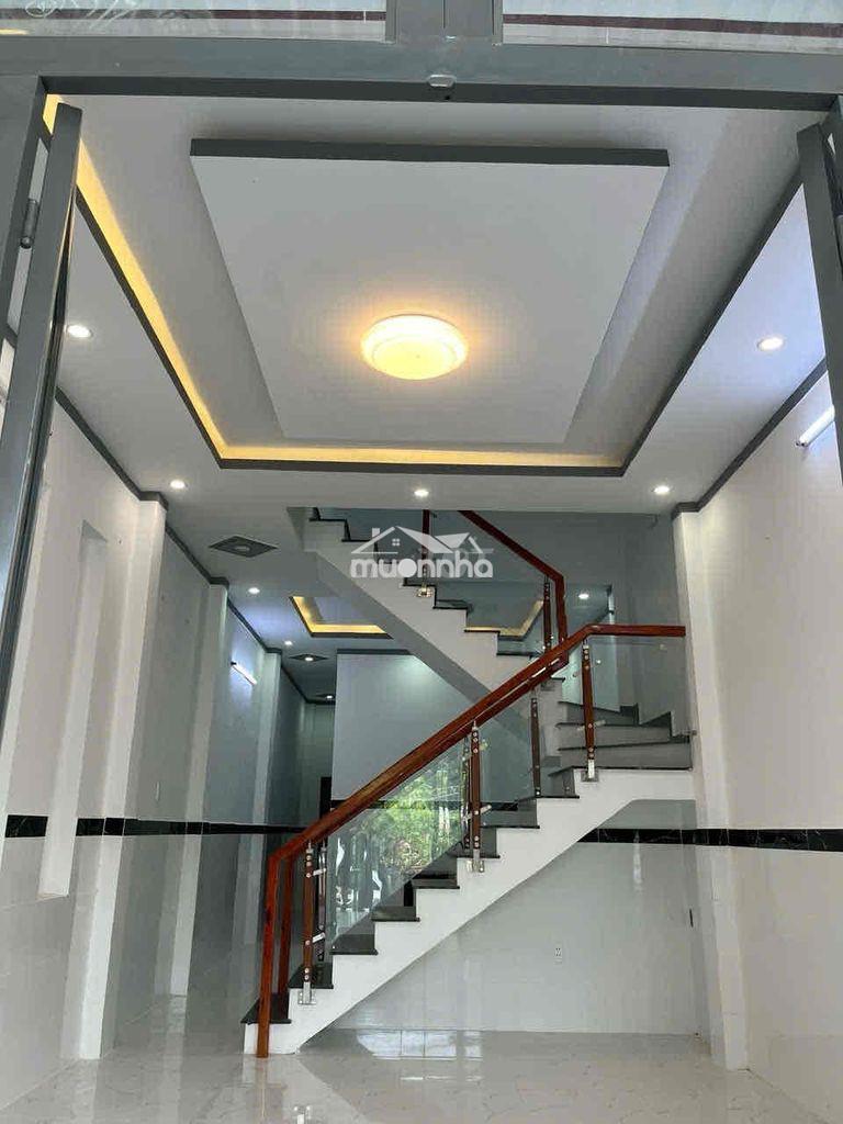 Nhà trệt lầu ngay ngã tư bến cá - Ảnh 2