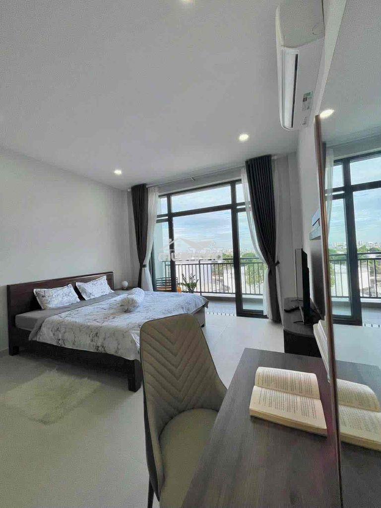 Thuê phòng rộng 40m2_ban công_ full nội thất