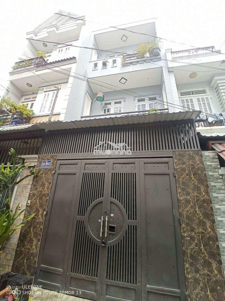 Cho thuê nhà 2 lầu 4pn 3wc. q12