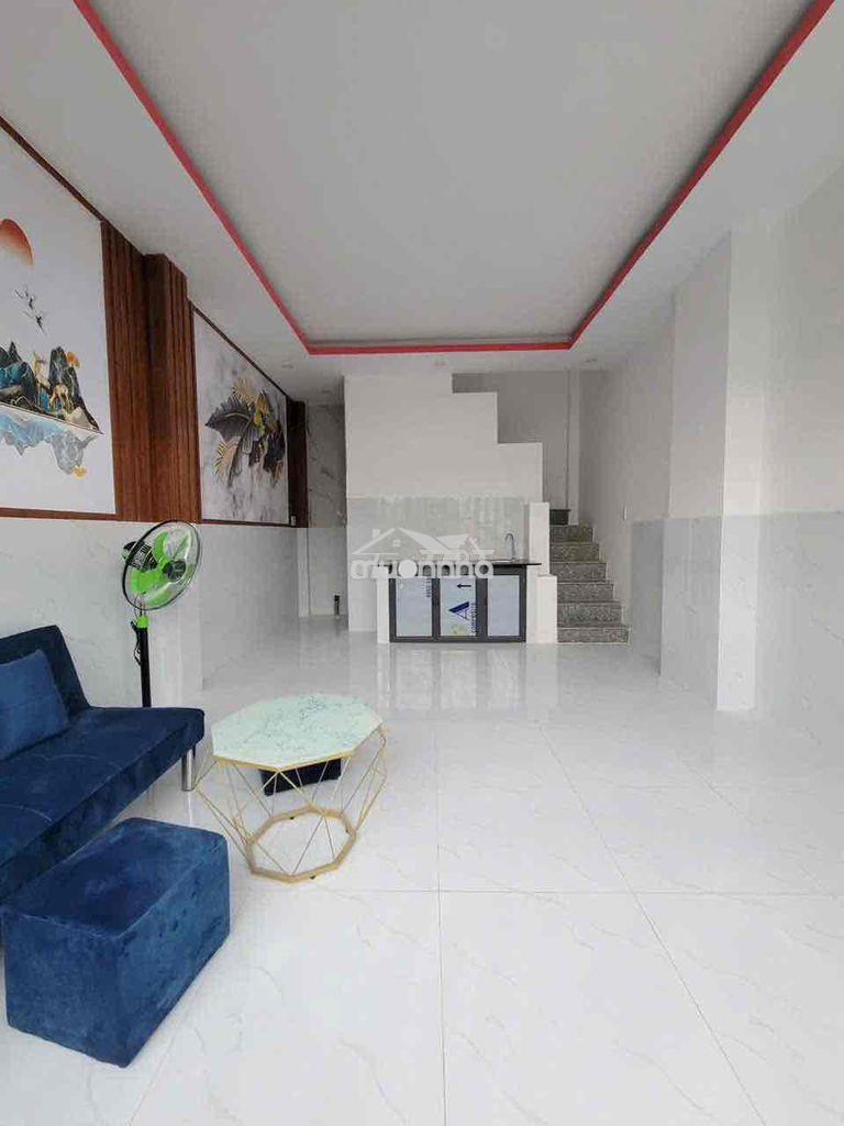 Nhà lầu mt . xây ở do kẹt tiền cần bán nhanh - Ảnh 2