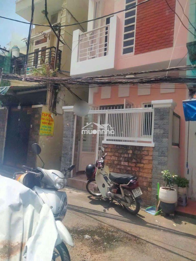 Cho thuê nhà 1 trệt 1 lầu và 1 lửng có máy lạnh, tân định, q1