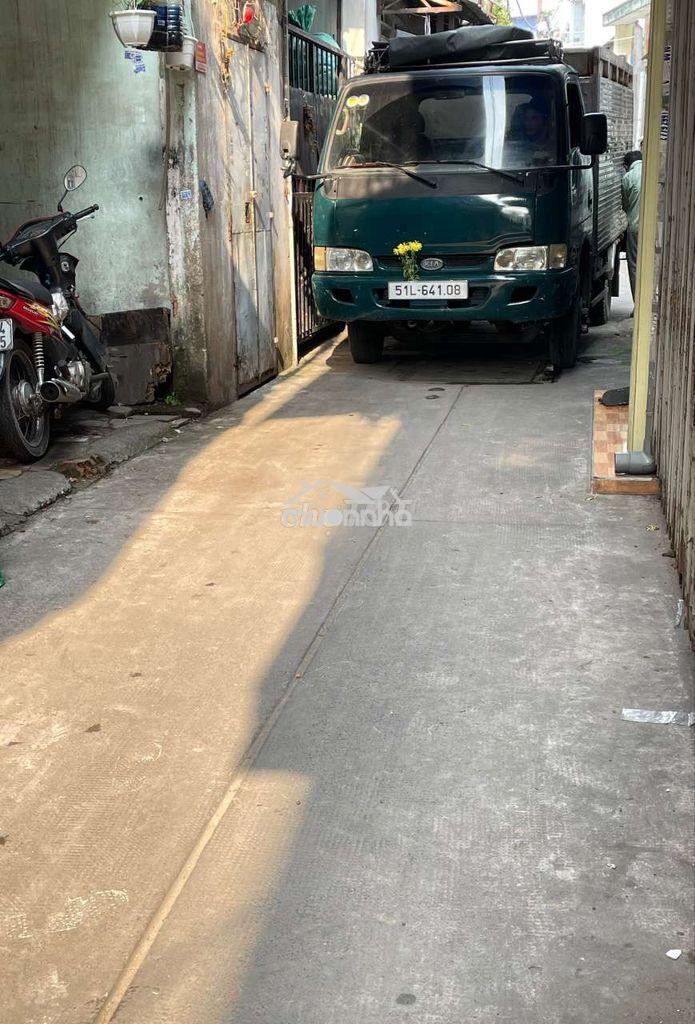 Nhà 3 tầng ngay ngã tư lạc long quân âu cơ - Ảnh 2