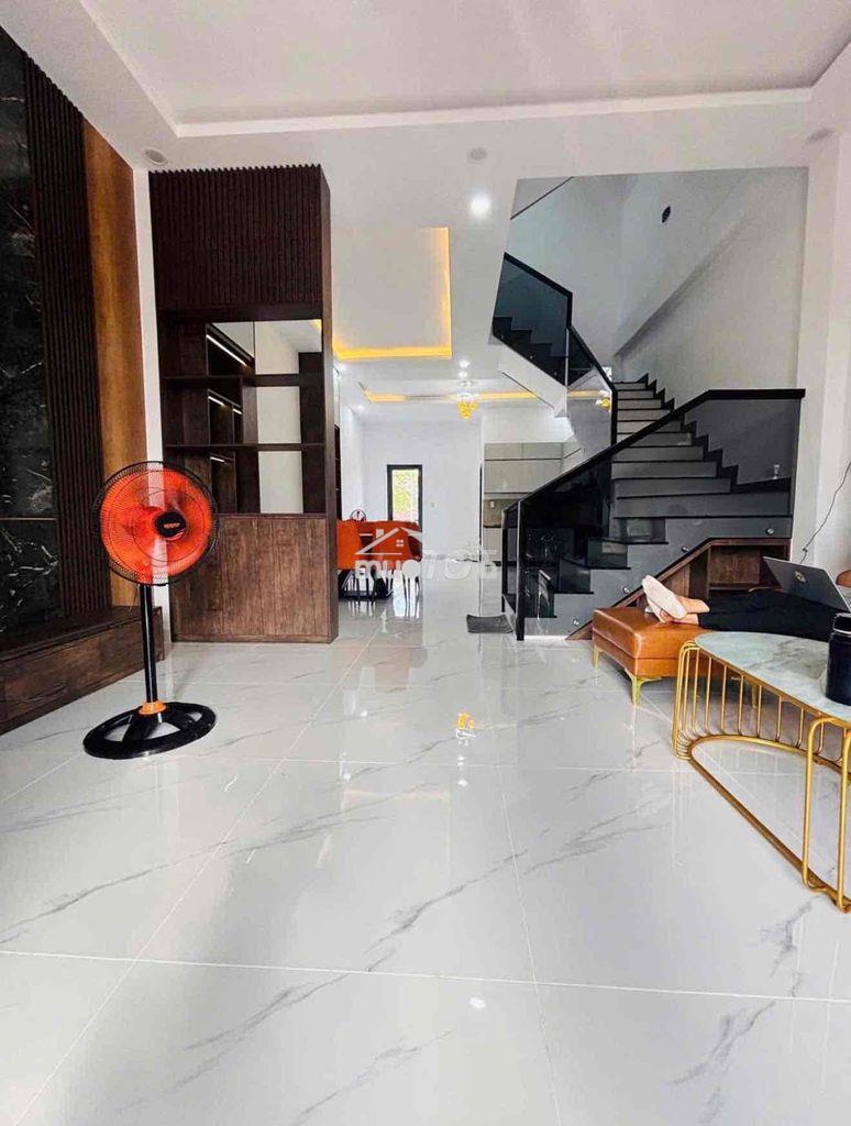 Nhà tân hiệp mới mặt tiền đường 13m - Ảnh 2