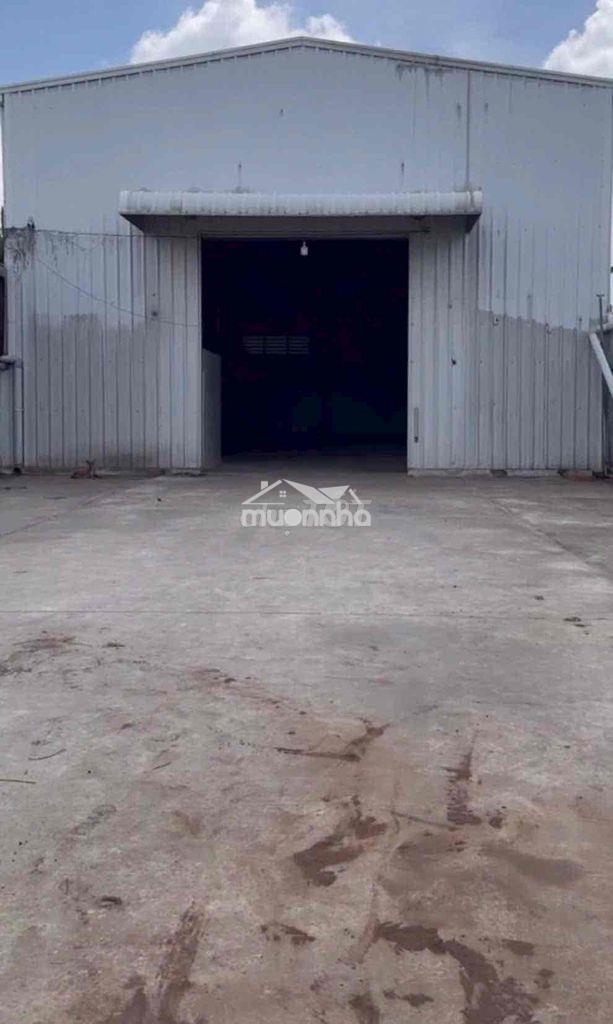 Cho thuê kho-xưởng (như hình) dt:610m2 đường xe lớn vào- điện 3fa đc: