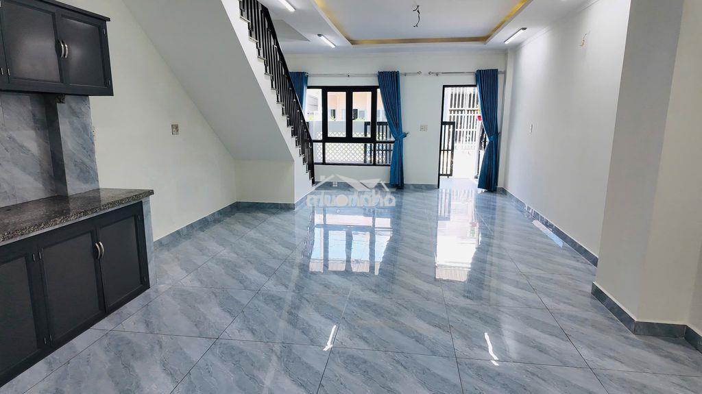 Cho thuê nhà hoàn thiện cơ bản 2pn 2wc khu oasis city bến cát - Ảnh 2