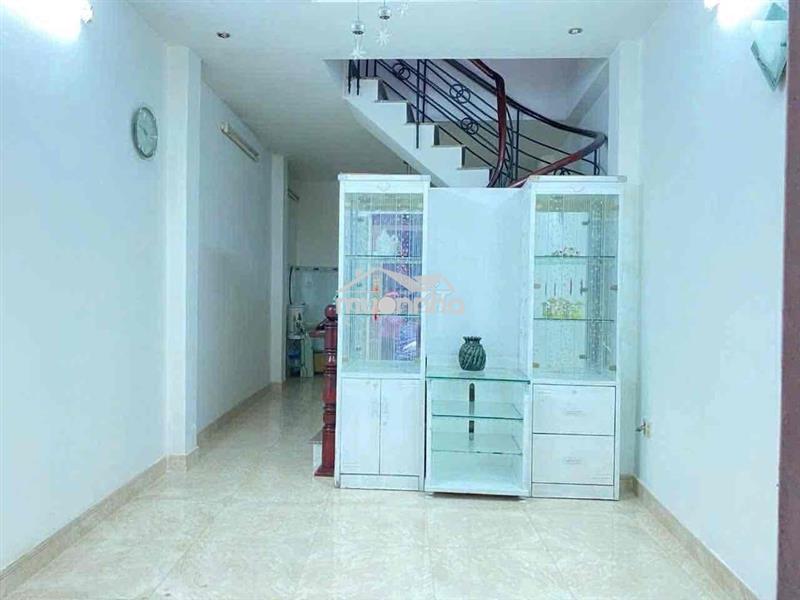 Nhà 1 trệt 1 lầu 2pn 2wc 3,8x12m hẻm trần xuân soạn phường tân hưng