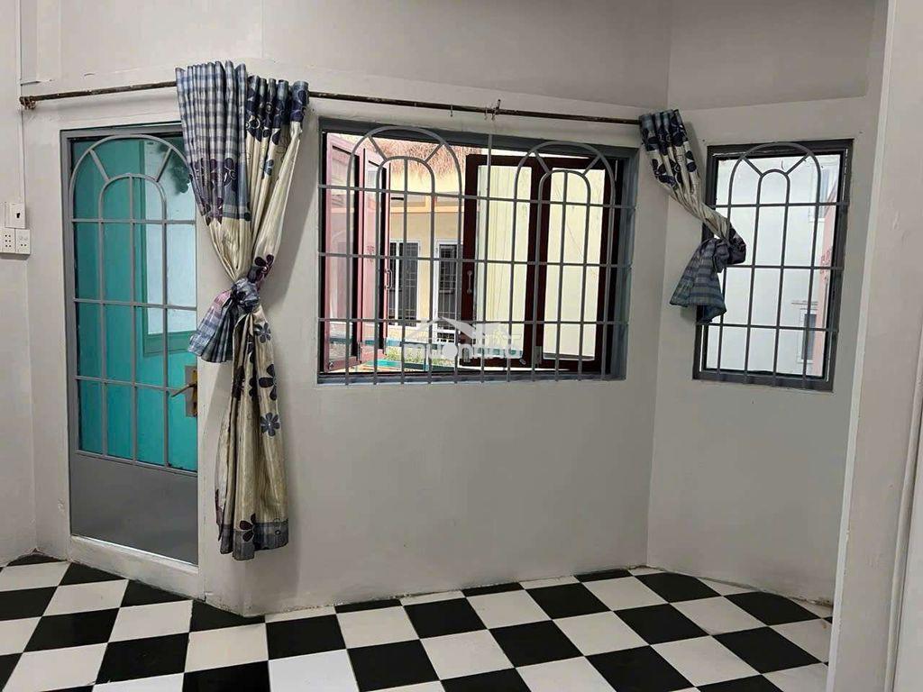 Nhà 4m x 11m 4 tầng hẻm 1/ đường cách mạng tháng 8 - Ảnh 4
