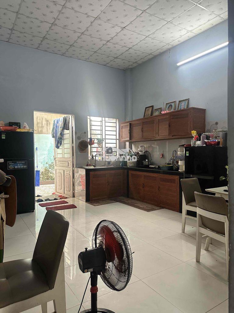 Nhà cấp 4 hẻm rộng 2xe oto né nhau - Ảnh 3