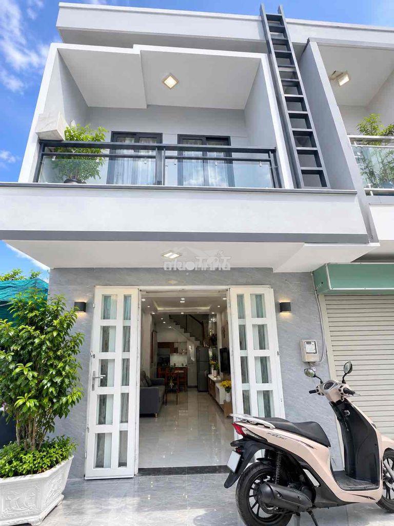 Nhà đẹp 2 tầng hxh6m, sổ hồng chính chủ, gần làng đại học