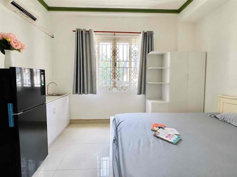 Phòng full nội thất – kdc trung sơn – giá 4tr8