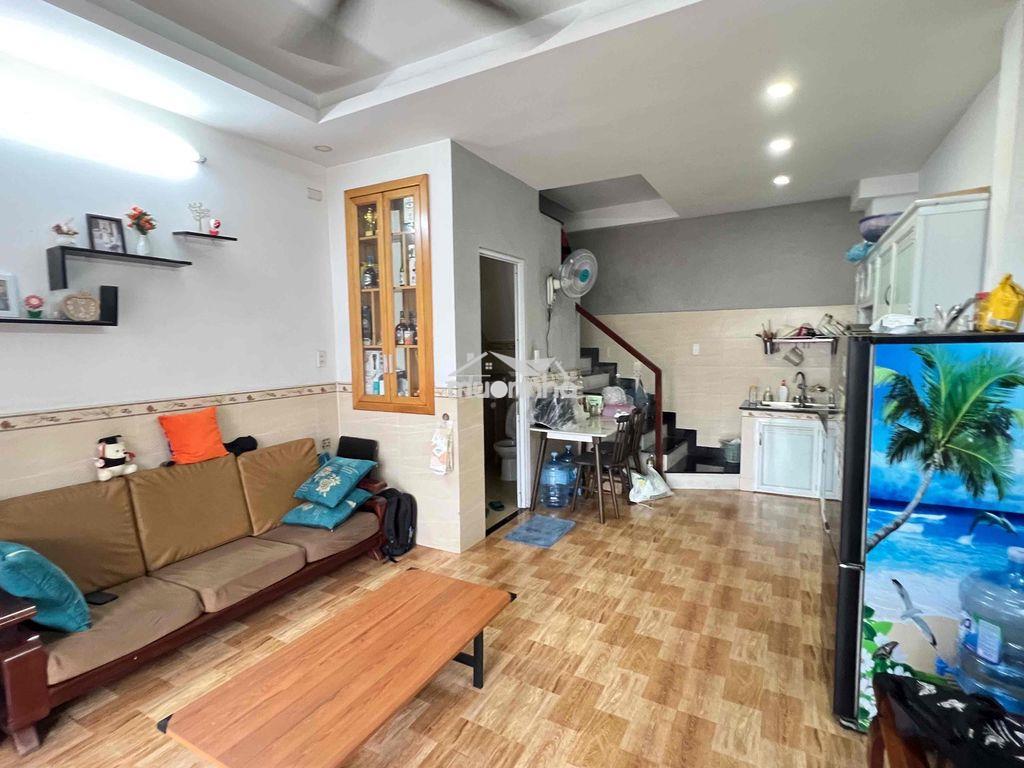2 tỷ - 38m2 ( 4,2m x 9m ) trệt + 2 lầu đúc btct - Ảnh 3