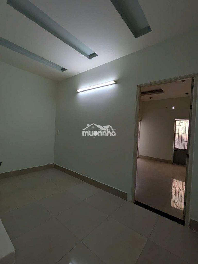 Chính chủ cho thuê nhà gần ngã tư tạ quang. bửu và ql 50 - 4