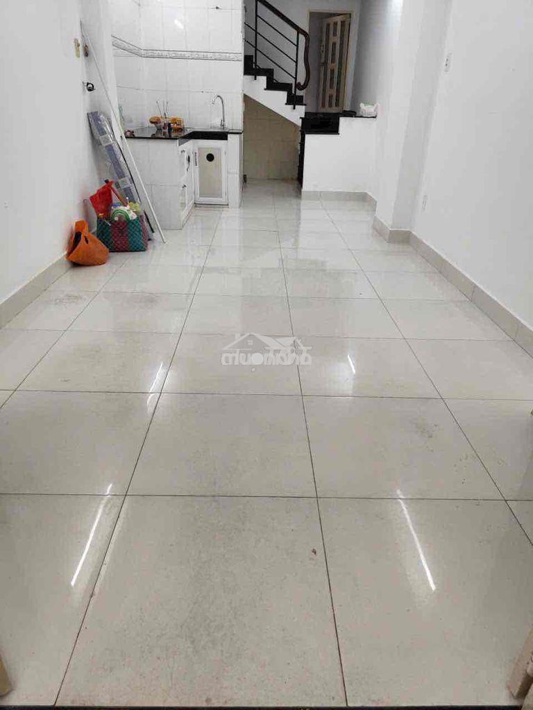 Cho thuê nhà hẻm nguyễn tiểu la – quận 10  📐 diện tích: 3m x 10m 🏡 kết