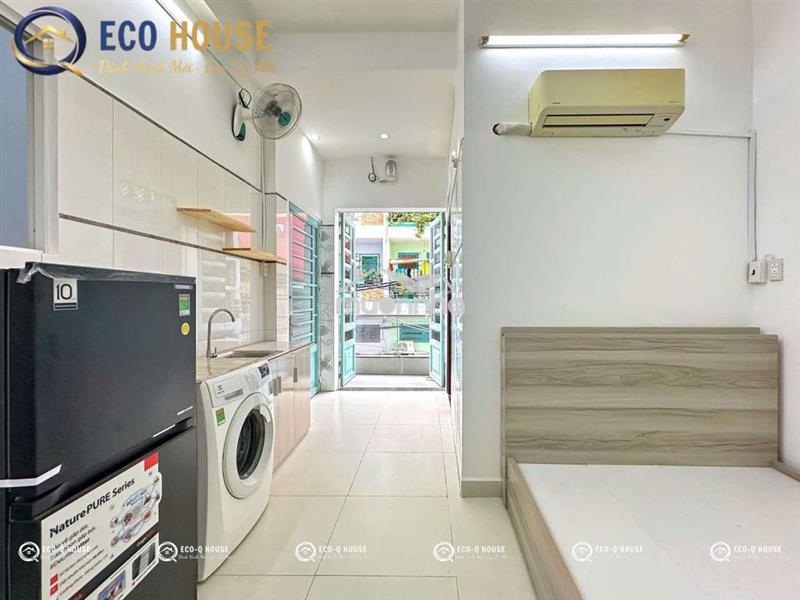 Phòng trọ full nội thất có ban công rộng lớn
