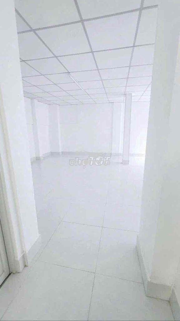 Bán nhà nở hậu siêu khủng 10m - hẻm xe hơi quận 1 – diện tích 90m2 - Ảnh 2
