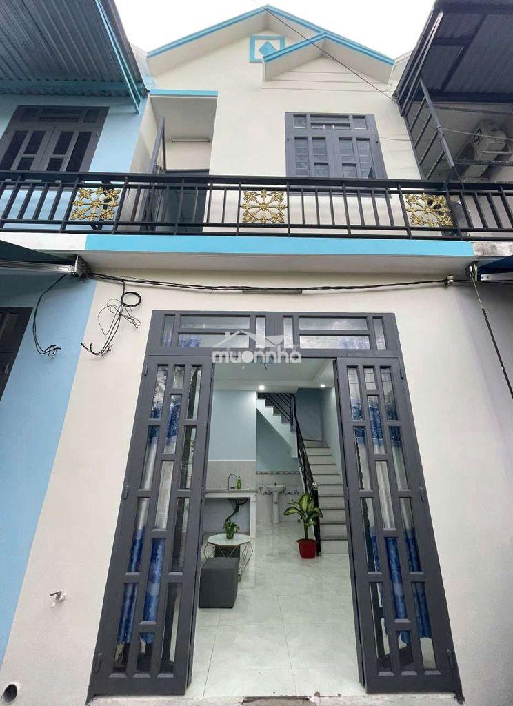 Nhà nhỏ hóc môn 2pn, có sổ, 330tr, chính chủ xem liền