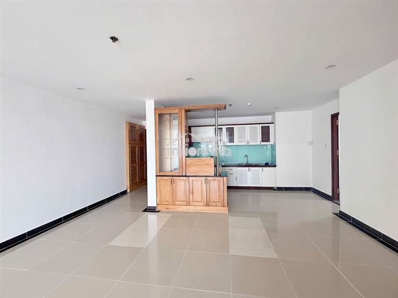 Cho thuê căn hộ giai việt 115m2 2pn nhà trống .giá: 12 triệu