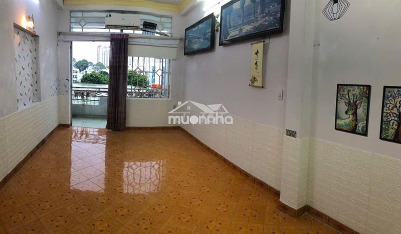 Phòng ban công 36m2 đường bà hạt quận 10 gần đại học kinh tế ueh