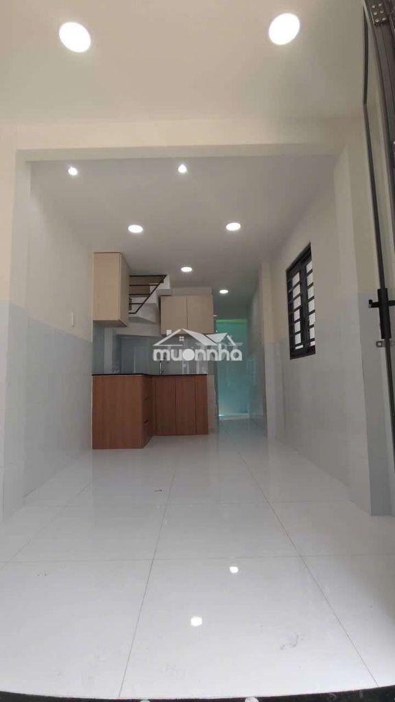 Nhà đẹp 2 lầu gần cầu chữ y - Ảnh 2