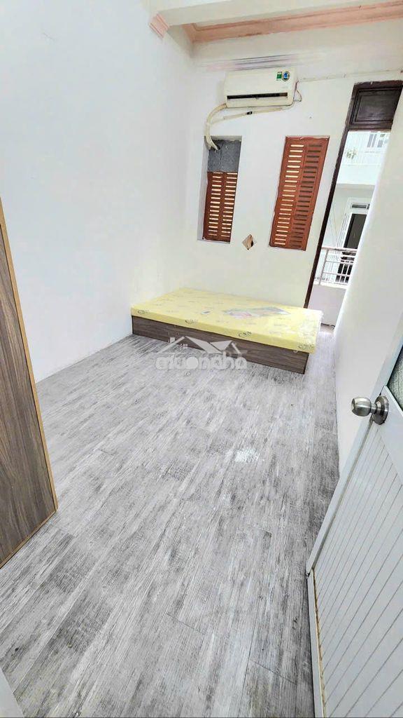 Nguyên lầu 2 phòng ngủ ban công, máy giặt riêng 60m2 7tr5/tháng