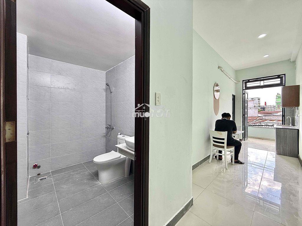 Cho thuê 2 phòng ngủ ban công cuối dương quảng hàm sát bình thạnh - Ảnh 4