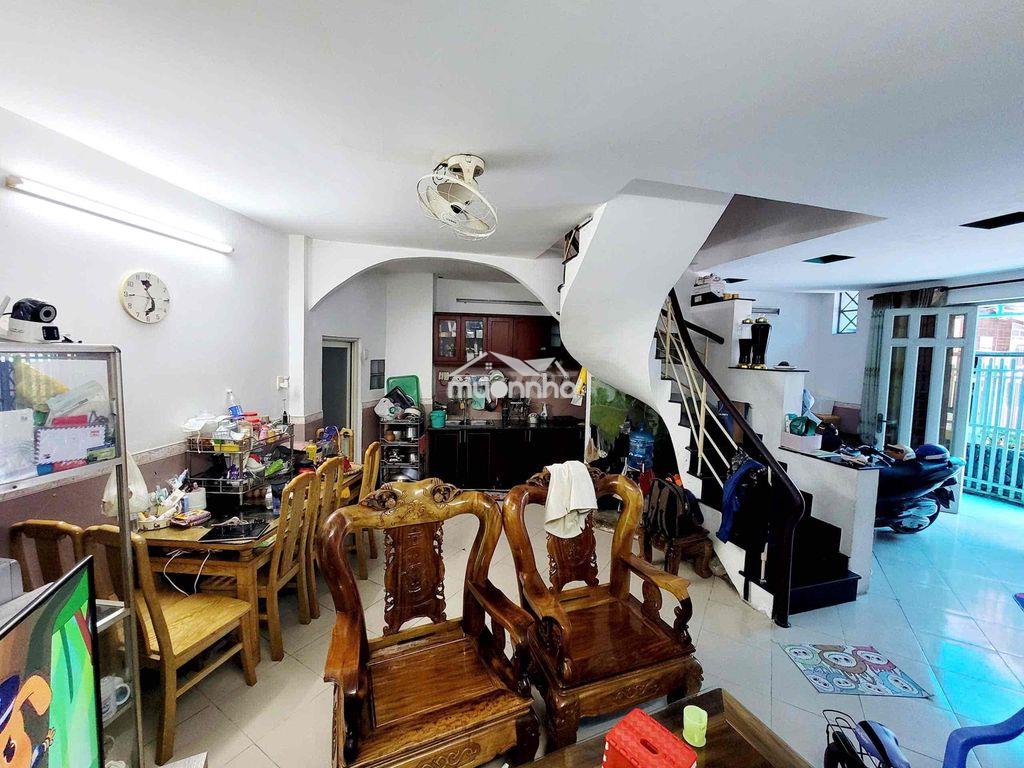 Nhà tặng nội thất ngang 4.5 nở hậu 7m gần ubnd nhỉnh 5.9 tỷ - Ảnh 3