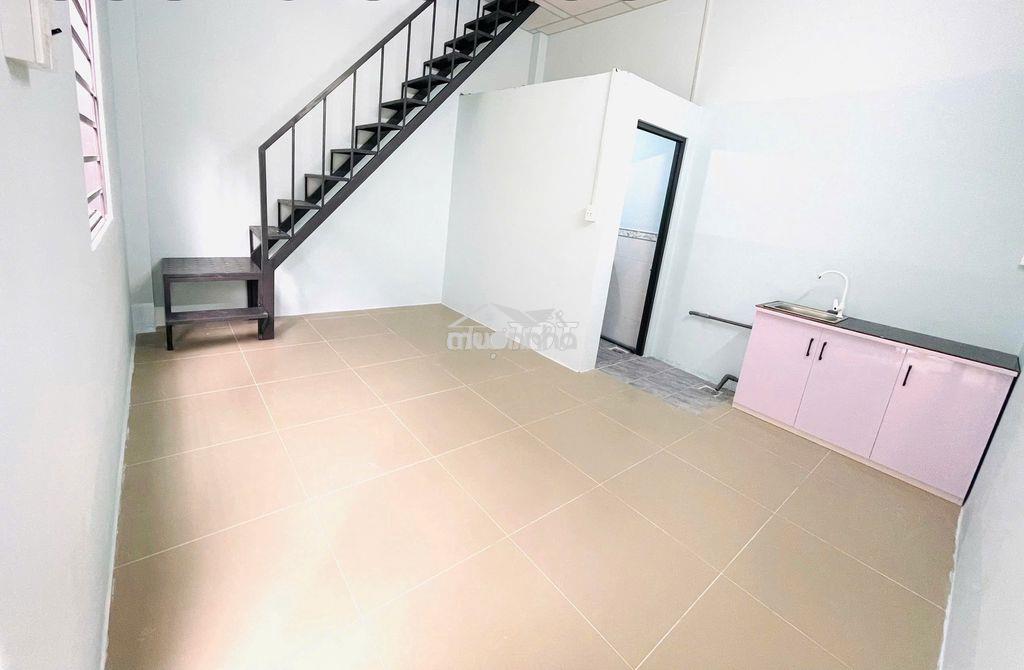 Dạng nhà nguyên căn 1 trệt 1 lửng siuuu rộng ngay chợ tân hương - Ảnh 2
