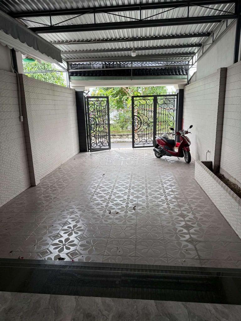 Cho thuê nhà 1 trệt 2 lầu phú lợi thủ dầu một, 5phòng ngủ,có nội thất  - Ảnh 2