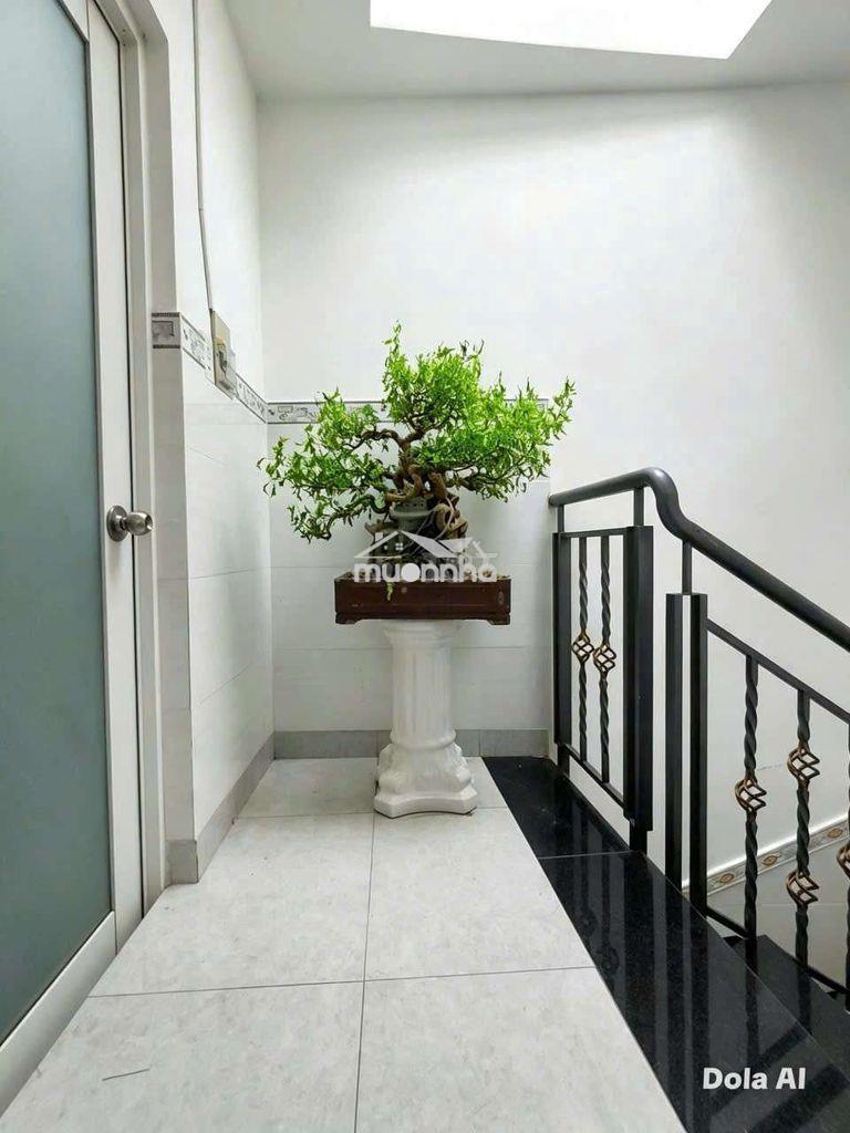 Nhà bán gấp trong tuần giá rẻ nhất khu vực