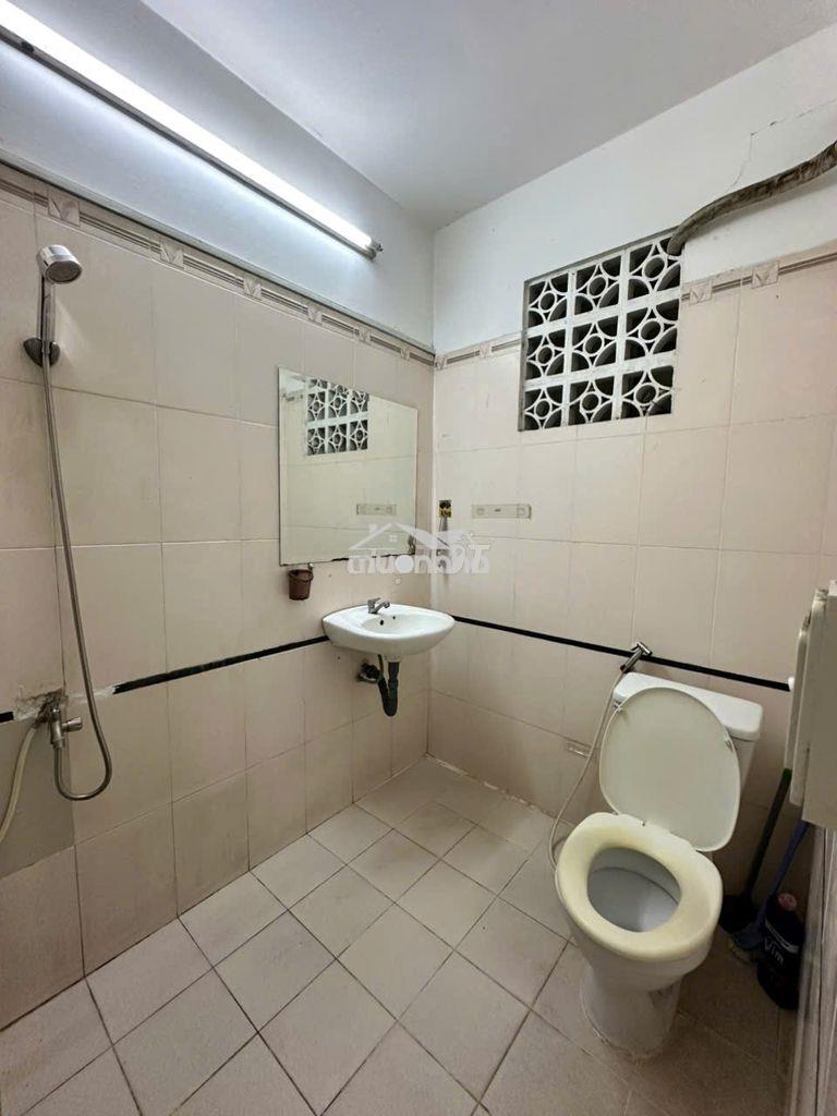 Cho thuê 2 phòng ngủ, 3-4 người ở, sát công viên gần đh iuh và vlu - 2