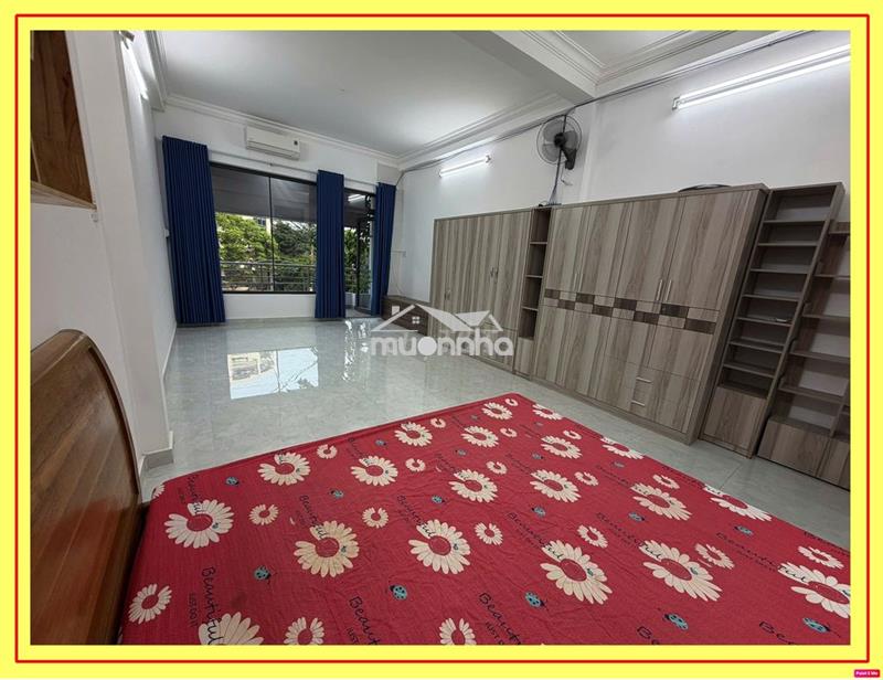Phòng rộng, đặng thuỳ trâm, full nội thất, có ban công