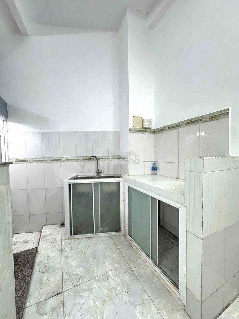 Hàng tốt - hẻm vip - chỉ nhỉnh 2 tỷ - Ảnh 3