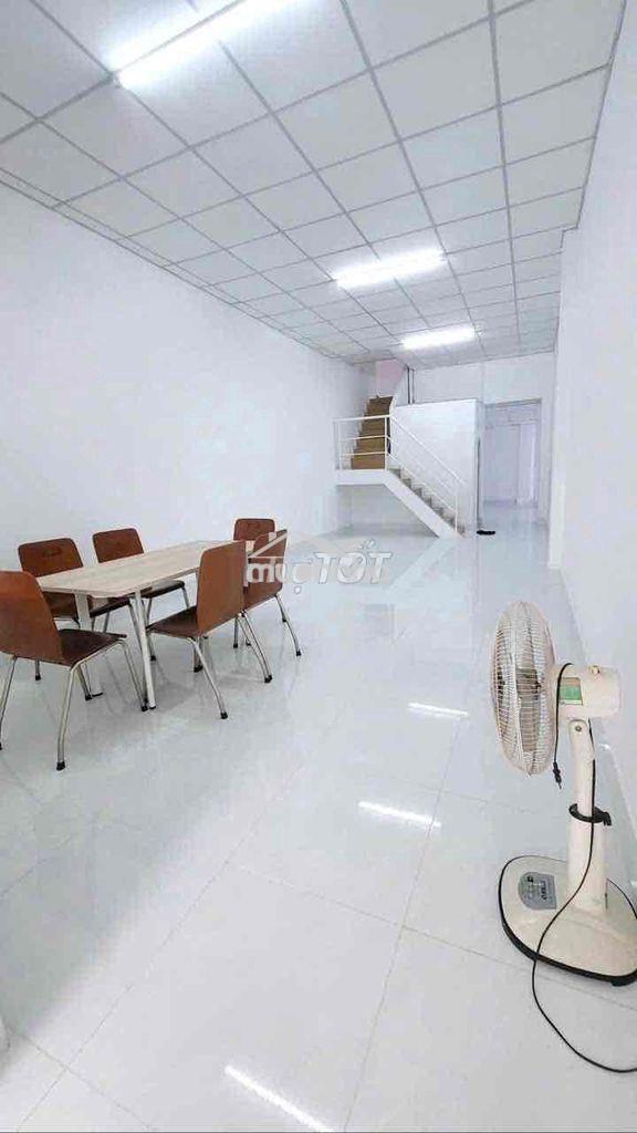 Bán nhà nở hậu siêu khủng 10m - hẻm xe hơi quận 1 – diện tích 90m2