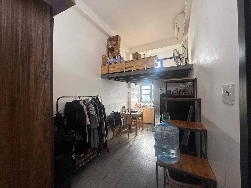 Cho thuê phòng gác lửng cửa sổ full nội thất gần tdtu, rmit - Ảnh 2