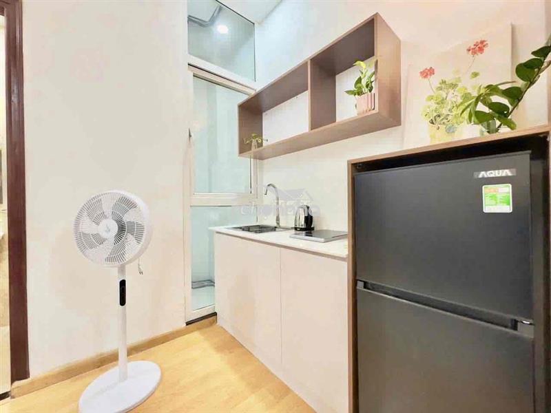 Chính chủ cho thuê phòng ở ngay tại 98f lê lai q.1 giá 5,1tr ạ
