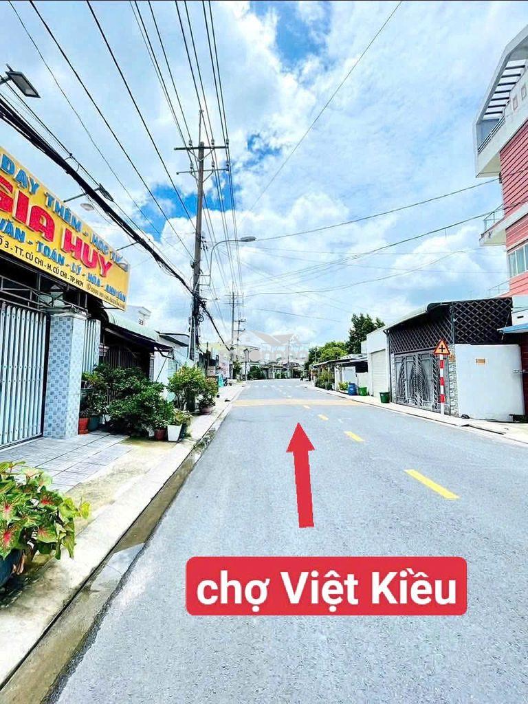 Nhà mt kinh doanh gần chợ ngay thị trấn chốt bán 680 triệu - Ảnh 3