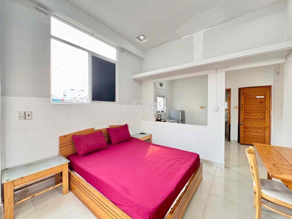 Căn hộ tách bếp full nội thất , thang máy giao trần quang diệu quận 3 - 4